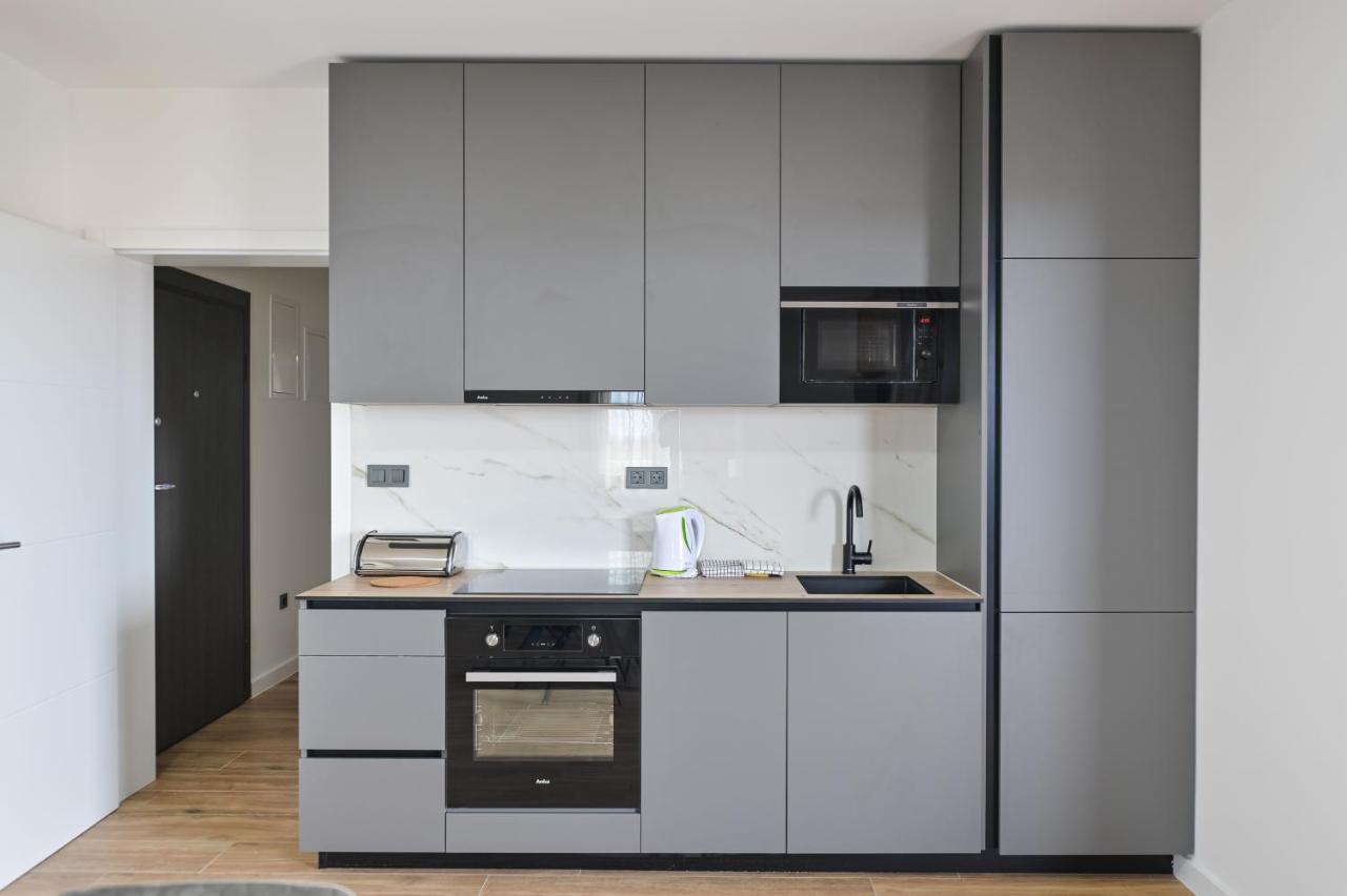 The Eagle Apartment Novalja Bagian luar foto