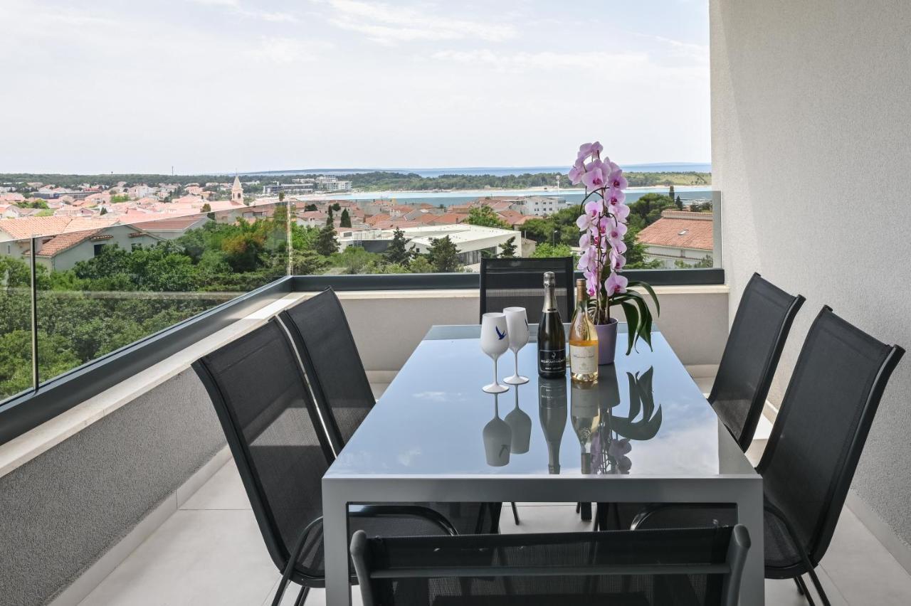The Eagle Apartment Novalja Bagian luar foto